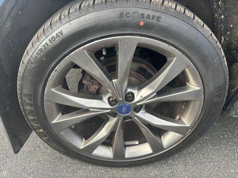 Used 2016 Ford Edge Sport w/ Equipment Group 401A AWD/4WD image 24