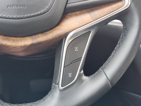 Used 2021 Cadillac XT5 Premium Luxury w/ Platinum Package image 38