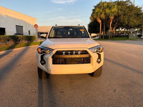 Used 2024 Toyota 4Runner SR5 Premium w/ Moonroof Package AWD/4WD image 8