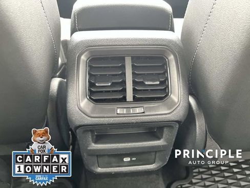 Certified 2022 Volkswagen Taos SE image 28