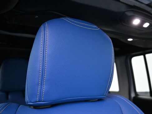 Used 2024 Jeep Wrangler Sahara image 18