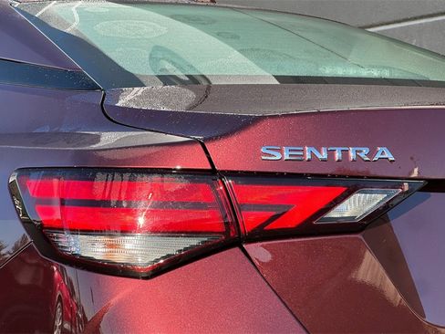 Used 2025 Nissan Sentra SV image 31