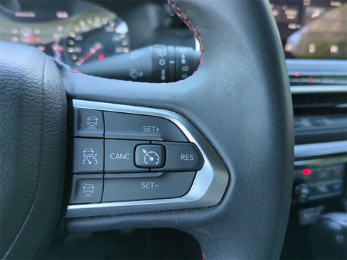 Used 2023 Jeep Compass Trailhawk image 24