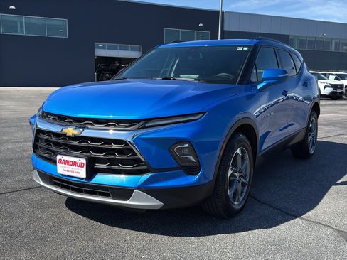 Certified 2024 Chevrolet Blazer LT AWD/4WD image 2
