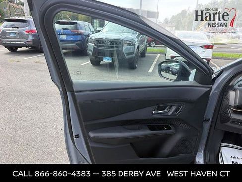 Certified 2024 Nissan Ariya AWD image 10