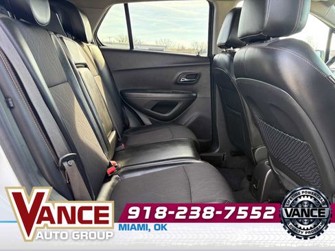 Used 2019 Chevrolet Trax LT w/ LT Convenience Package image 17