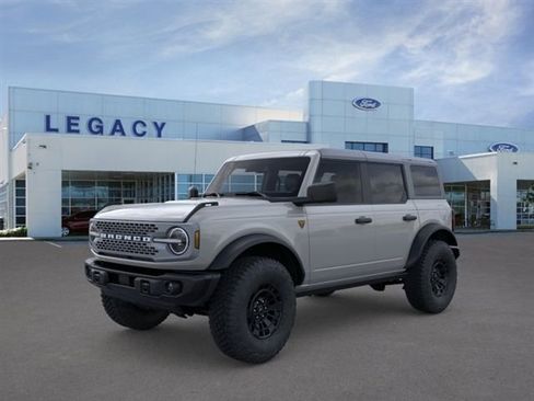 New 2026 Ford Bronco Badlands AWD/4WD image 1