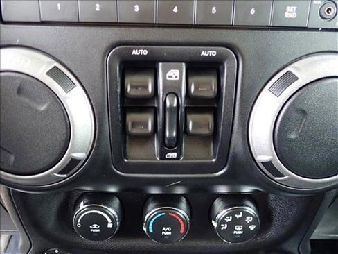 Used 2014 Jeep Wrangler Unlimited Sport w/ Quick Order Package 24S AWD/4WD image 17