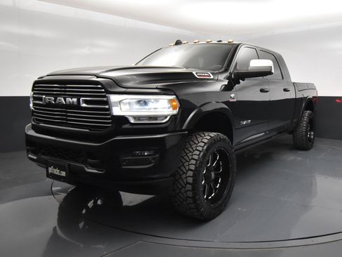 Used 2019 RAM 2500 Laramie image 2