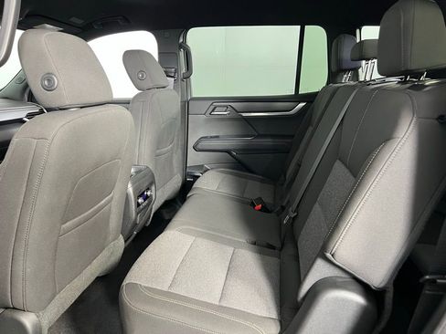 Used 2025 GMC Acadia Elevation image 26