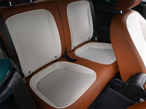 Used 2017 Volkswagen Beetle 1.8T Classic image 25