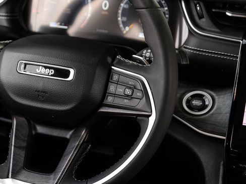 Used 2023 Jeep Grand Cherokee L Limited w/ Black Appearance Package RWD image 28