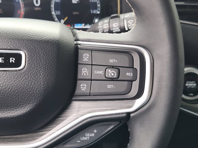 Used 2024 Jeep Wagoneer Series II AWD/4WD image 26