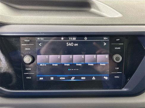 Used 2022 Volkswagen Taos SE image 10