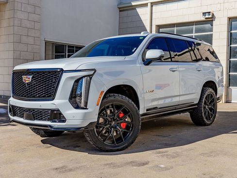 Used 2026 Cadillac Escalade V AWD/4WD image 5
