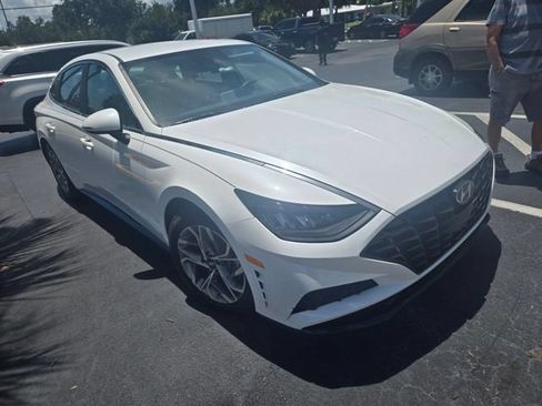 Used 2021 Hyundai Sonata SEL FWD image 2