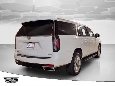 Certified 2022 Cadillac Escalade ESV Premium Luxury AWD/4WD image 2