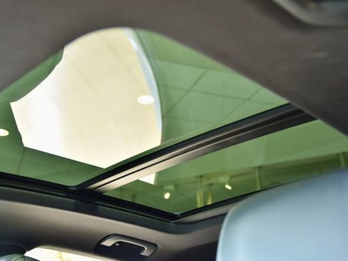 Used 2023 Audi SQ5 Premium Plus w/ Premium Plus Package image 18