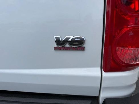 Used 2005 Dodge Dakota SLT image 29