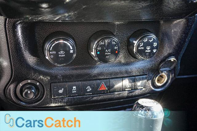 Used 2015 Jeep Wrangler Unlimited Rubicon AWD/4WD image 29