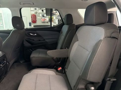 Used 2020 Chevrolet Traverse LT FWD image 24