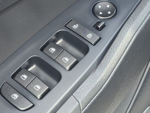 Used 2023 Kia Sportage LX image 24