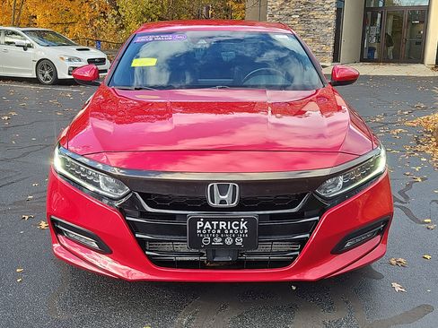 Used 2018 Honda Accord Sport image 17