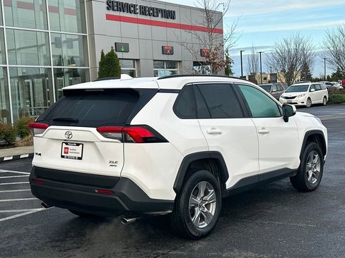 Certified 2022 Toyota RAV4 XLE image 3