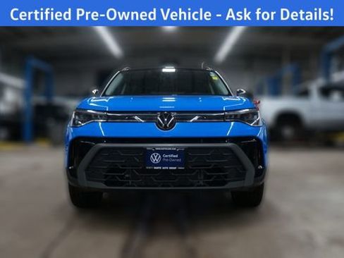 Certified 2025 Volkswagen Taos SE AWD/4WD image 2