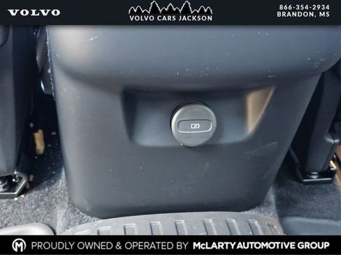 New 2026 Volvo XC90 B6 Plus w/ Protection Package Premier AWD/4WD image 16