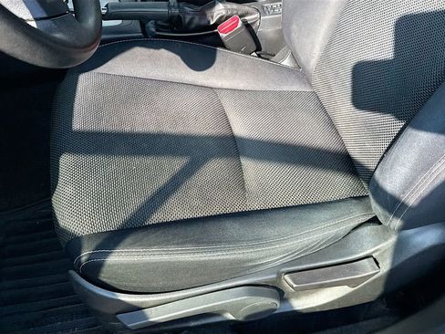 Used 2014 Subaru Crosstrek 2.0i Premium image 17