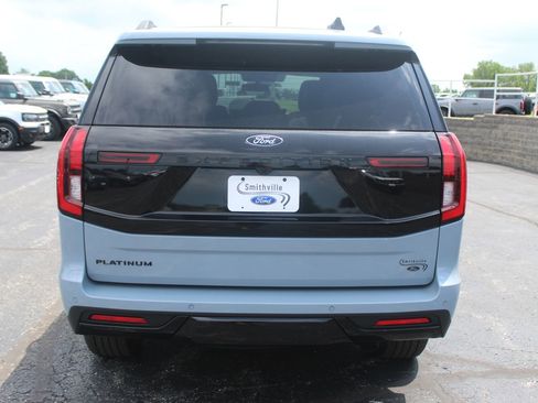 New 2026 Ford Expedition Platinum w/ Stealth Appearance Package AWD/4WD image 5