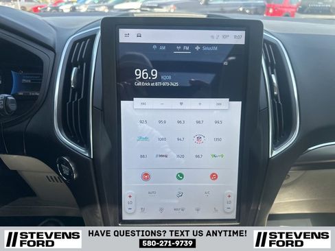Used 2024 Ford Edge Titanium image 29