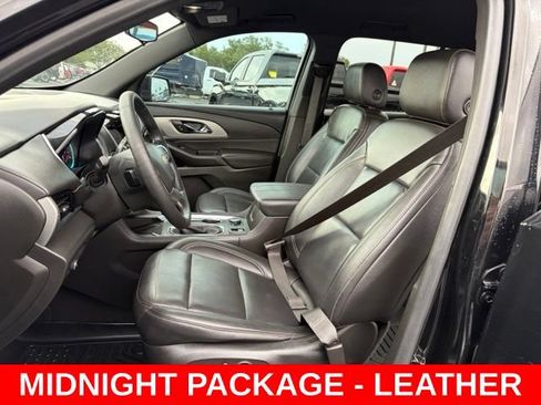 Used 2022 Chevrolet Traverse LT w/ LPO, Blackout Package FWD image 14