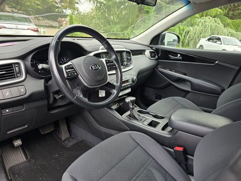 Used 2020 Kia Sorento LX w/ LX I4 Convenience Package FWD image 11