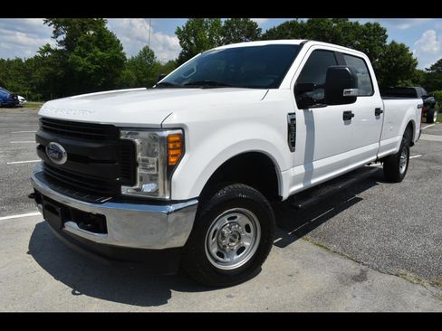 Used 2017 Ford F250 XL w/ Power Equipment Group AWD/4WD image 1