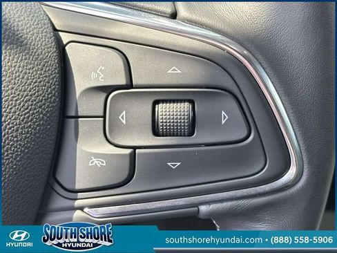 Used 2023 Buick Envision Essence FWD image 24