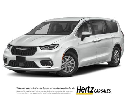 Used 2023 Chrysler Pacifica Touring-L