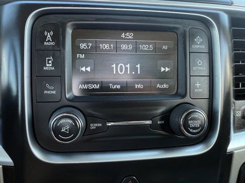 Used 2019 RAM 1500 Classic SLT image 33