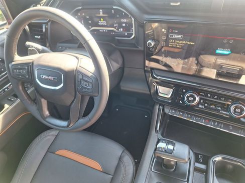 Used 2024 GMC Sierra 1500 AT4 w/ Technology Package image 30