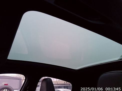 Used 2023 Porsche Cayenne Platinum Edition image 14