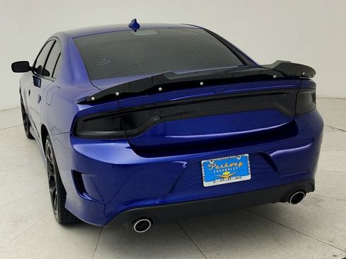 Used 2022 Dodge Charger R/T w/ Plus Group RWD image 7