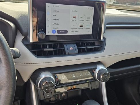 Used 2024 Toyota RAV4 XLE image 21