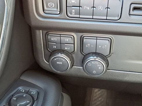 Used 2024 Chevrolet Tahoe LT image 20