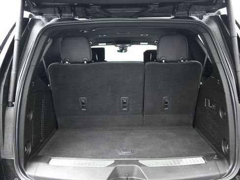 Used 2023 Chevrolet Tahoe Premier w/ Advanced Technology Package image 16