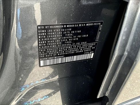 New 2026 Volkswagen Tiguan SE R-Line FWD image 19