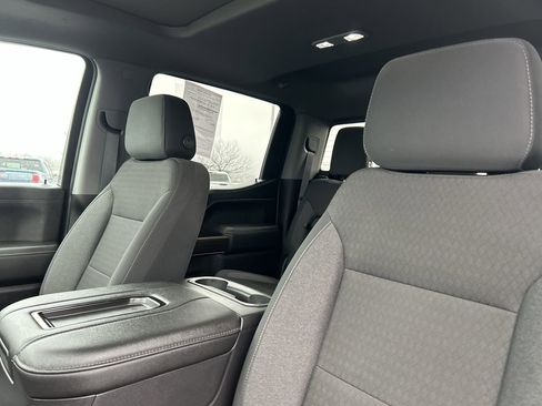 Used 2021 Chevrolet Silverado 1500 LT Trail Boss w/ Convenience Package II image 23