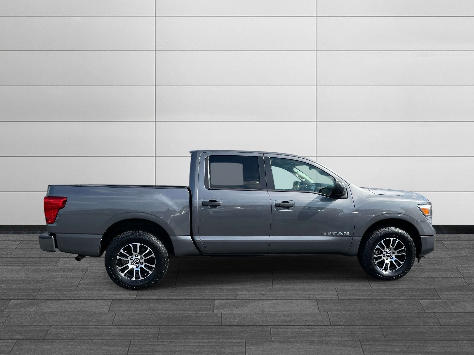 Used 2024 Nissan Titan SV w/ Accessory Utility Package AWD/4WD image 2