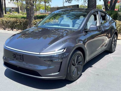 Used 2026 Tesla Model Y Long Range AWD/4WD image 75