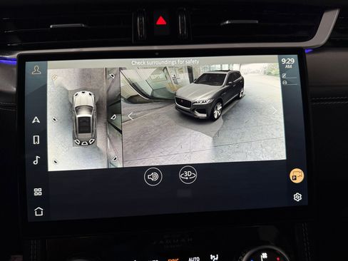 Used 2024 Jaguar F-PACE R-Dynamic S image 22